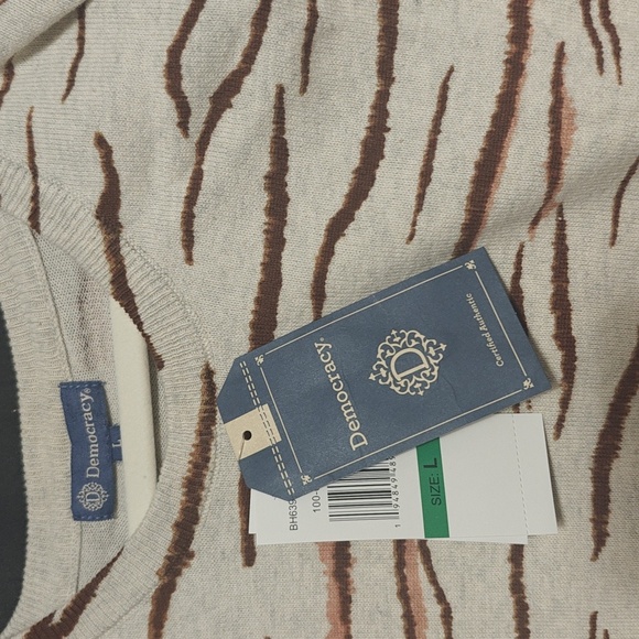 NWT Democracy Sweater - L - Picture 2 of 5